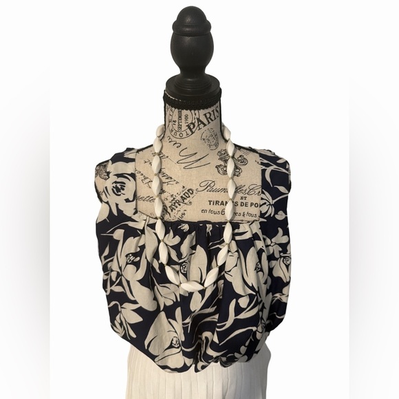a new day Tops - A New Day Navy and Cream Floral Bubble Top